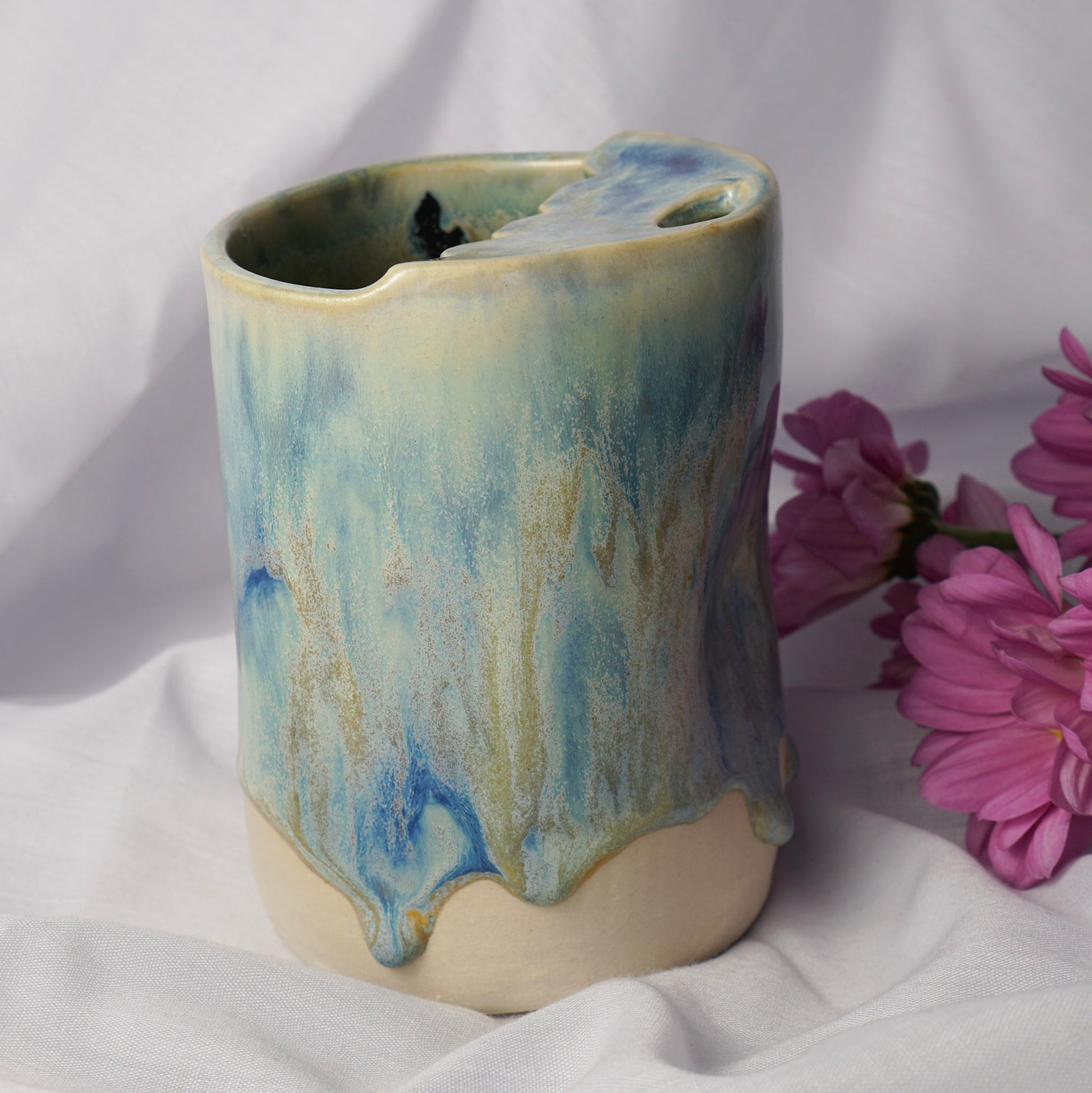 Grand travel mug en céramique bleu et vert, fait main Grenadine Québec